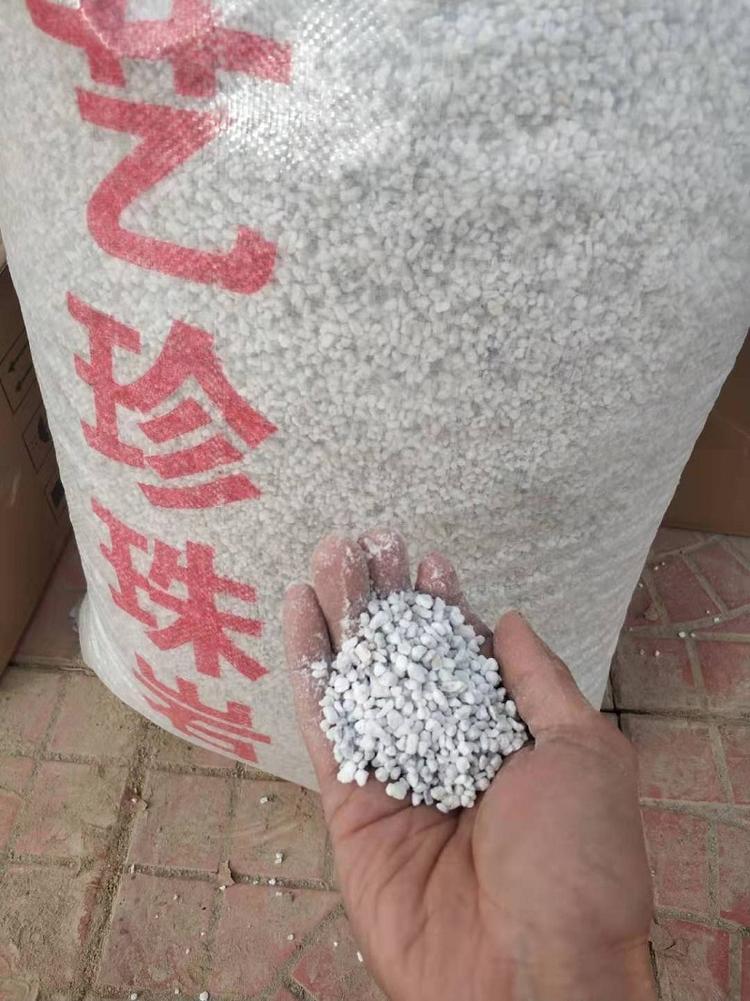 珍珠岩 园艺育苗的隐形守护者，厂家批发如何选对优质颗粒？